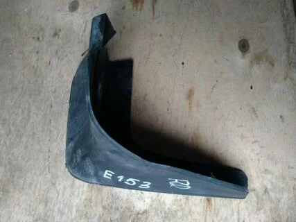 Б.у. брызговик TOYOTA COROLLA ZRE151 TOYOTA COROLLA ZRE151
