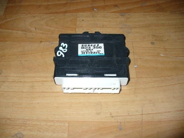 Б.у. блок управления кпп MITSUBISHI PAJERO V98W MITSUBISHI PAJERO V98W