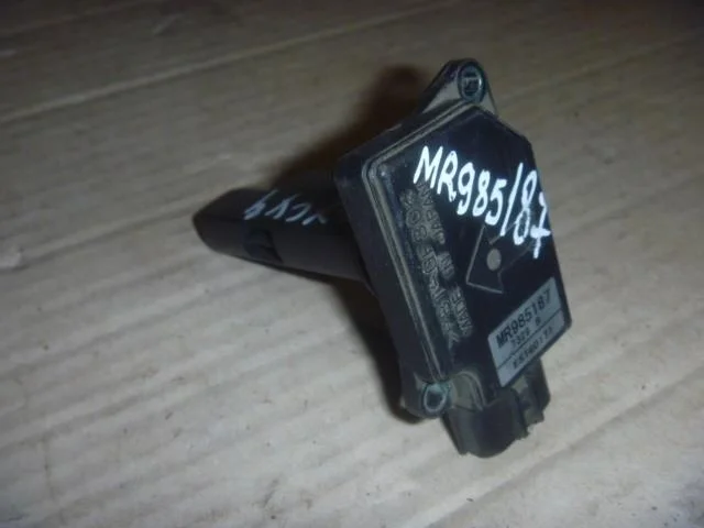 Б.у. датчик расхода воздуха/ дмрв MITSUBISHI LANCER CY3A MITSUBISHI LANCER CY3A