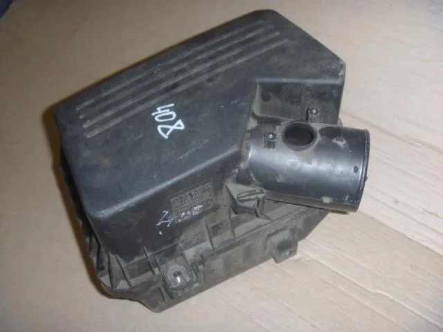 Б.у. корпус воздушного фильтра TOYOTA CAMRY V40 ACV40 TOYOTA CAMRY V40 ACV40