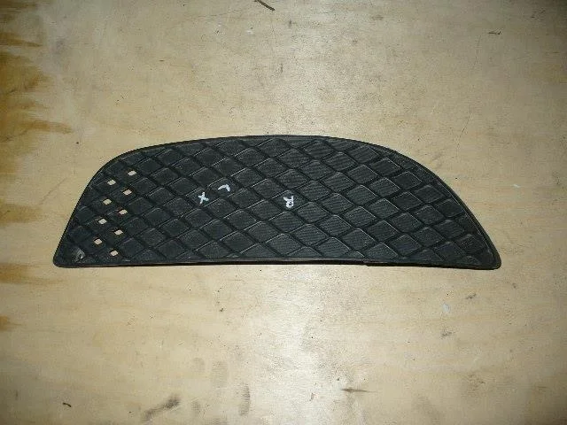 Б.у. рамка туманки MITSUBISHI LANCER CY2A MITSUBISHI LANCER CY2A