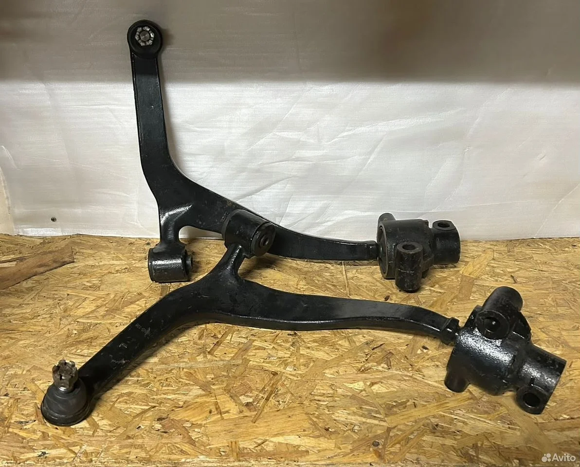 Рычаг передний Инфинити FX35 FX45 S50