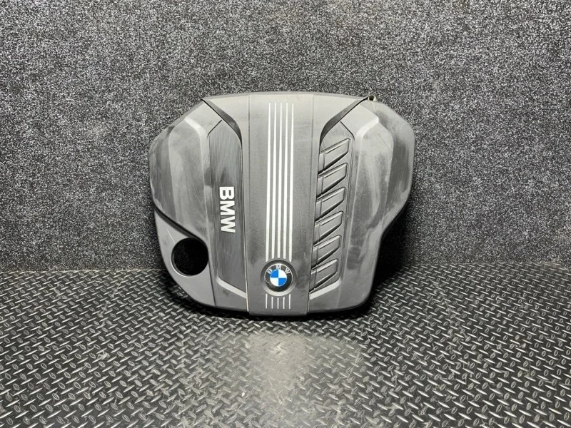 Декоративная крышка двигателя Bmw X5 2012 13717812061 E70 N57D30