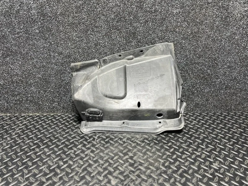 Кожух колесной ниши Bmw X6M 2017 51717325401 F86 S63B44B, передний левый