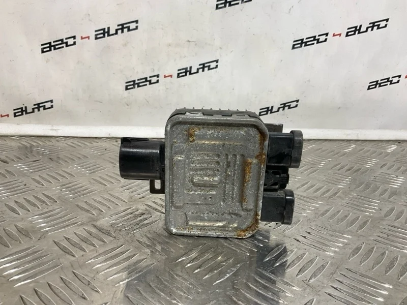 Блок управления вентилятором Volvo V70 31319380 3
