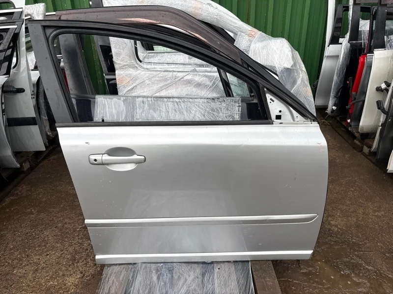 Дверь Volvo S40 2011 31335444, передняя правая