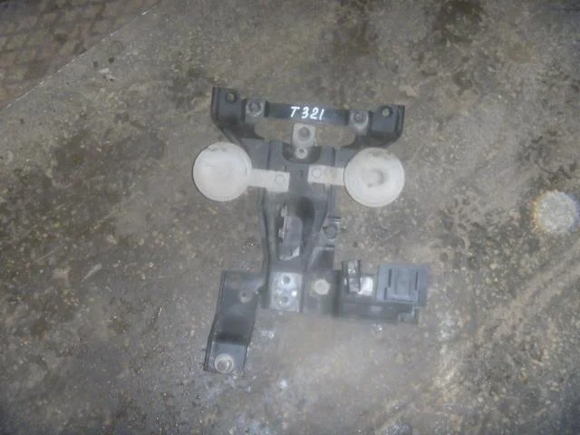 Б.у. стойка телевизора NISSAN X-TRAIL T31 NISSAN X-TRAIL T31