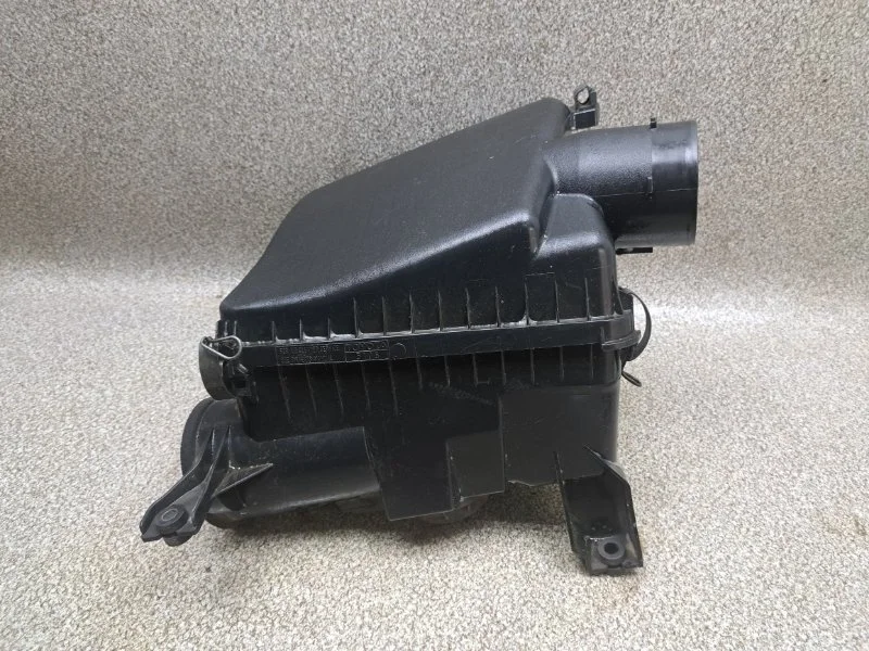 Корпус воздушного фильтра Toyota Land Cruiser 2008 1770051050 200 1VDFTV 4.5 AT