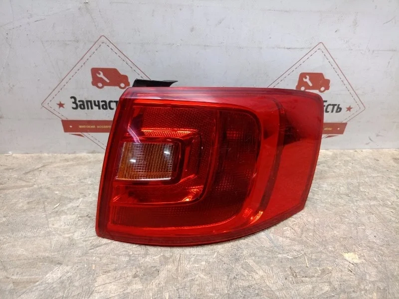 Фонарь задний правый Volkswagen Jetta 6 2010-2015 5C6945096E