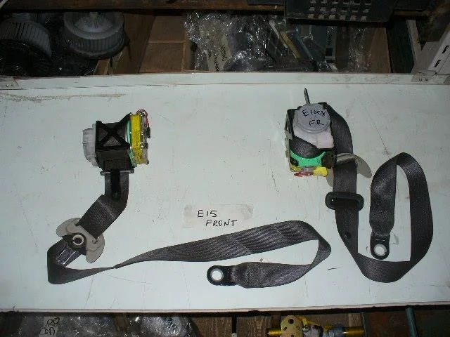 Б.у. ремень безопасности TOYOTA COROLLA ZRE151 TOYOTA COROLLA ZRE151
