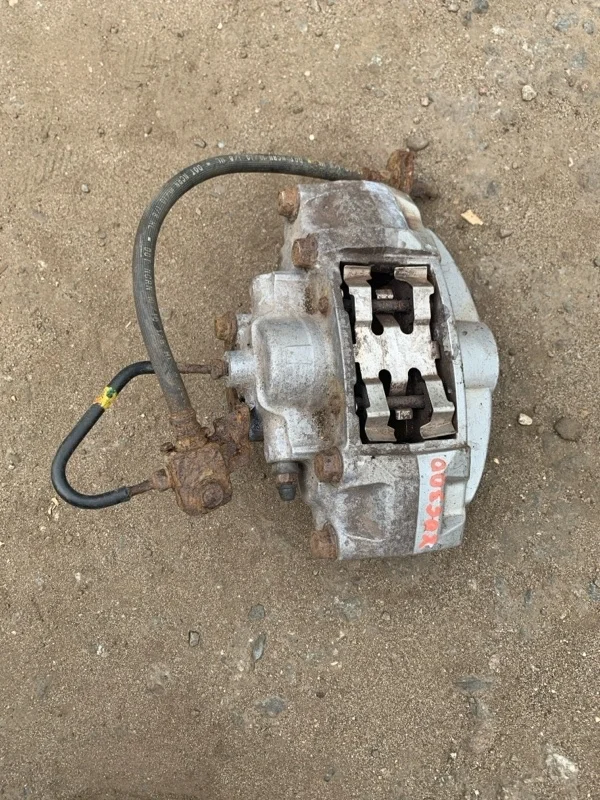 Суппорт задний правый Infiniti Fx 30D ( 2002-2013) 2010 44001JL02A 3.0 D V9X