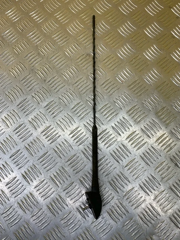 Антенна Nissan Navara (D40) 2004-2015 2008 28215EB30A ПИКАП 2.5 D YD25DDTI