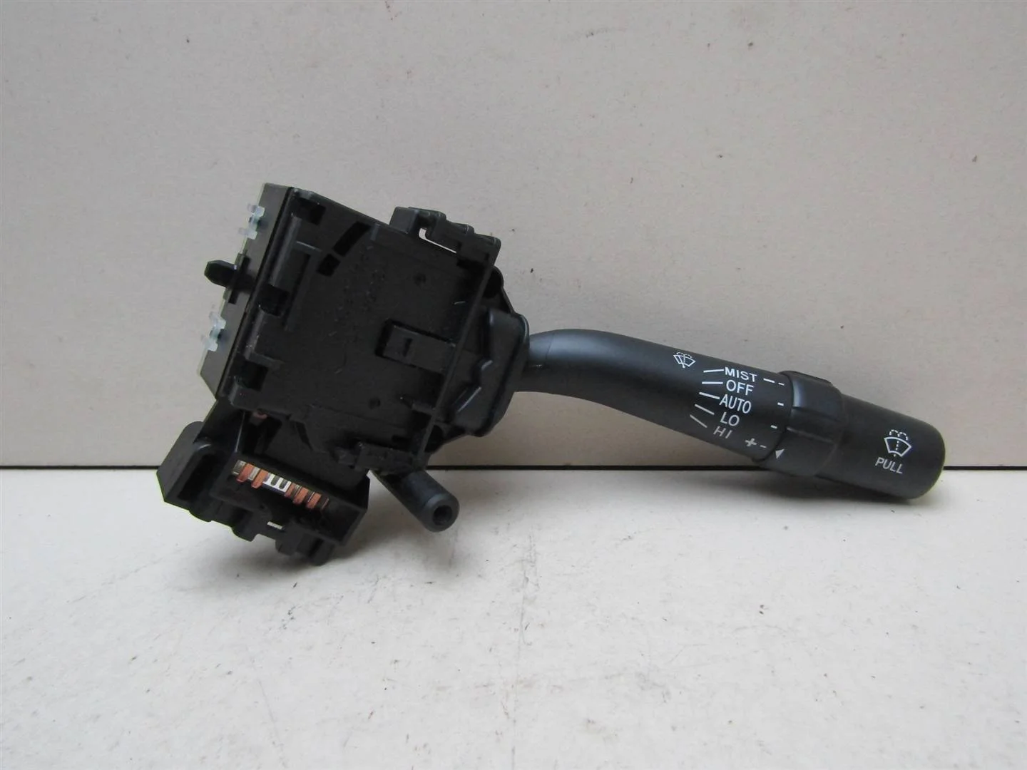 Переключатель стеклоочистителей Toyota Avensis II 2003-2008  [8465205160]  1.8 16V 1ZZFE в Вологде