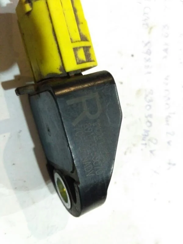 Б.у. датчик удара TOYOTA CAMRY V40 ACV40 TOYOTA CAMRY V40 ACV40