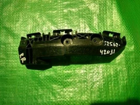 Б.у. крепление бампера зад TOYOTA RAV4 ZSA30 TOYOTA RAV4 ZSA30