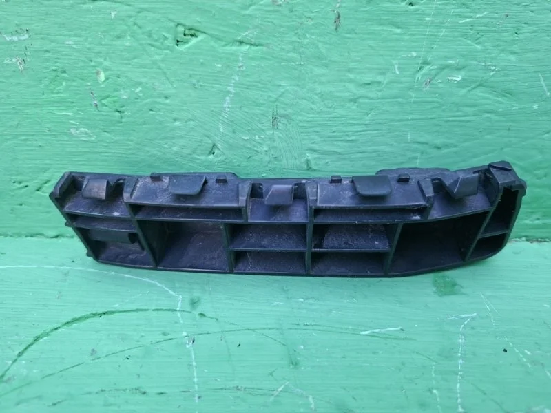 Кронштейн бампера Honda Accord 8 2008-2012