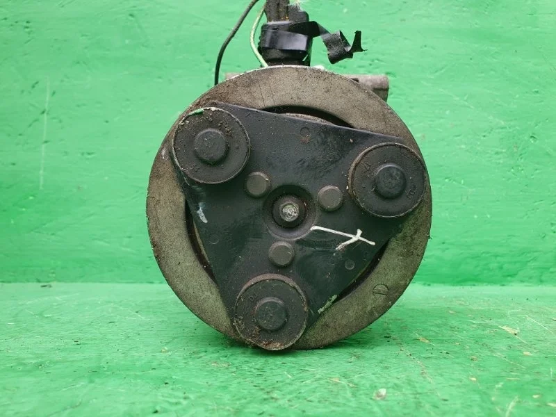 Компрессор кондиционера Ford Focus 2004-2011 6M5H19D629AB 2 AODA AODB AODE