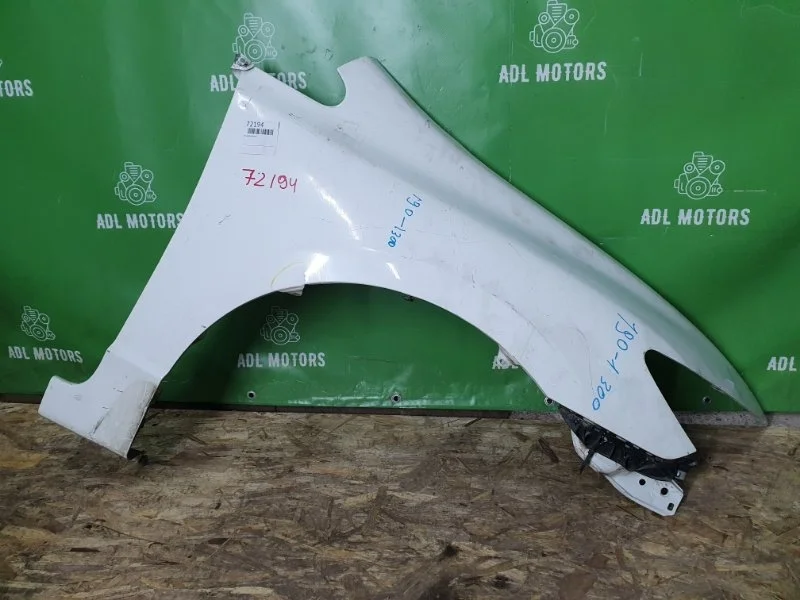 Крыло Honda Civic 8 2006-2011 4D