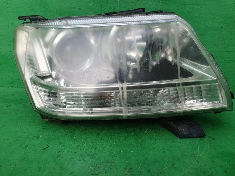 Фара ксенон Suzuki Grand Vitara 2006-2015 3532065JC0, правая