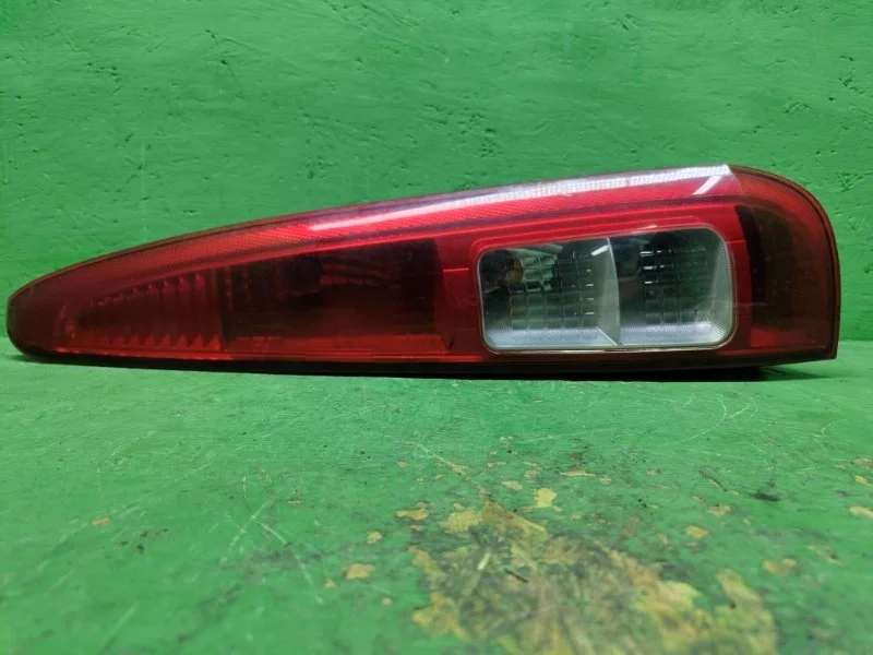 Фонарь Ford Fusion 2005-2012