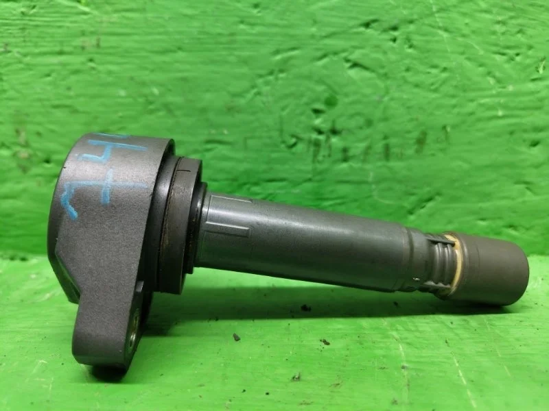 Катушка зажигания Honda Civic 8 2006-2012 30520RNAA01 R18A1
