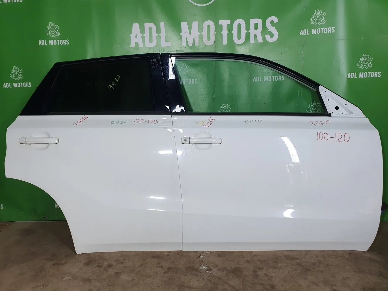 Дверь Suzuki Vitara