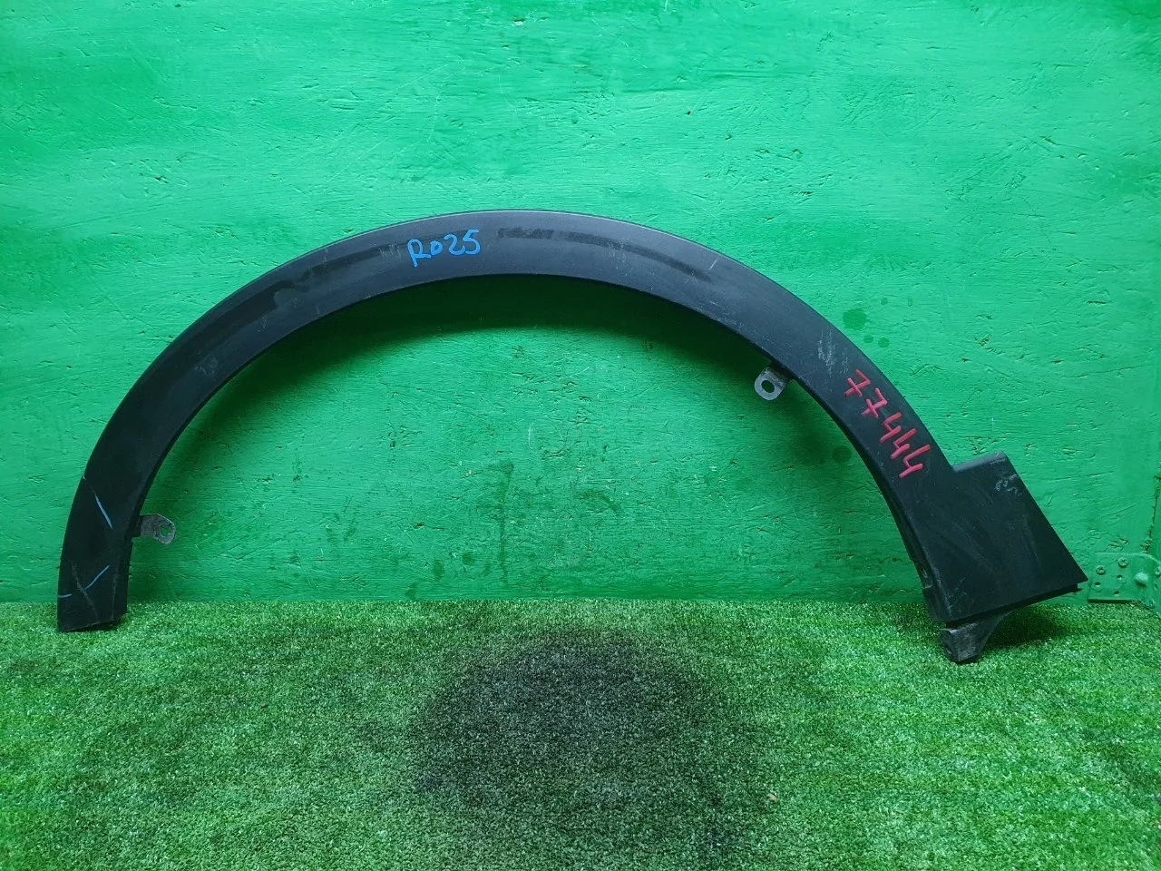 Накладка крыла Suzuki Sx4 7722061M005PK S-CROSS D16AA, передняя левая