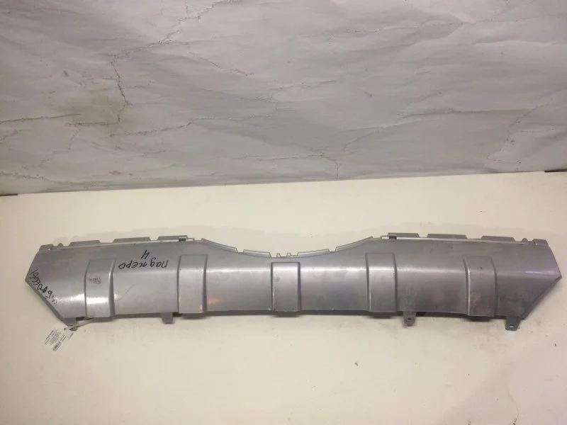 Накладка бампера Mitsubishi Pajero 2006 6410A579 V8, задняя