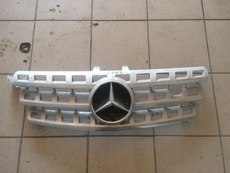 Решетка радиатора Mercedes-Benz M-Class 2005 - 2011 A1648802085 W164, передняя