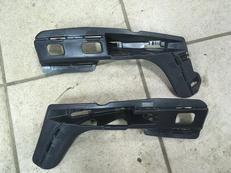 Кронштейн бампера Peugeot 308 2007 7416G2, передний