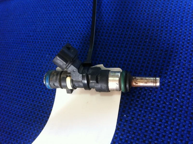 Форсунка топливная Mitsubishi Outlander Xl 2006 - 2012 1465A029 CW