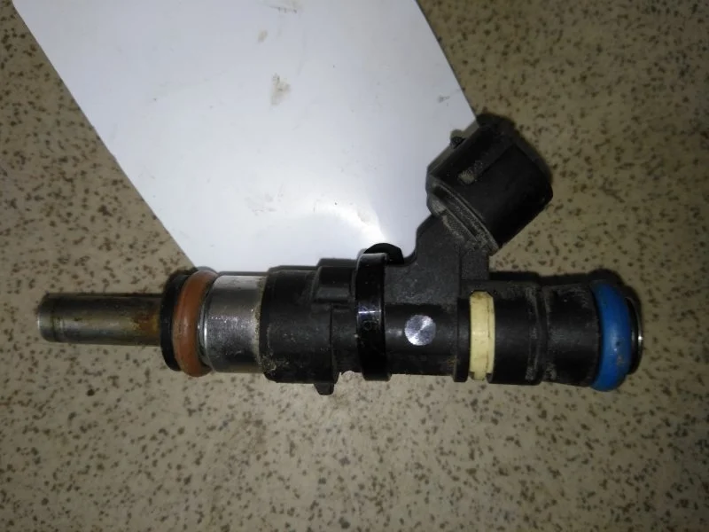 Форсунка топливная Mitsubishi Outlander Xl 2006 - 2012 1465A029 CW