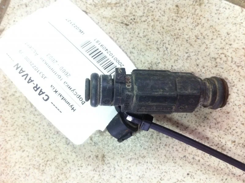 Форсунка топливная Hyundai Accent 2000 - 2003 3531022600