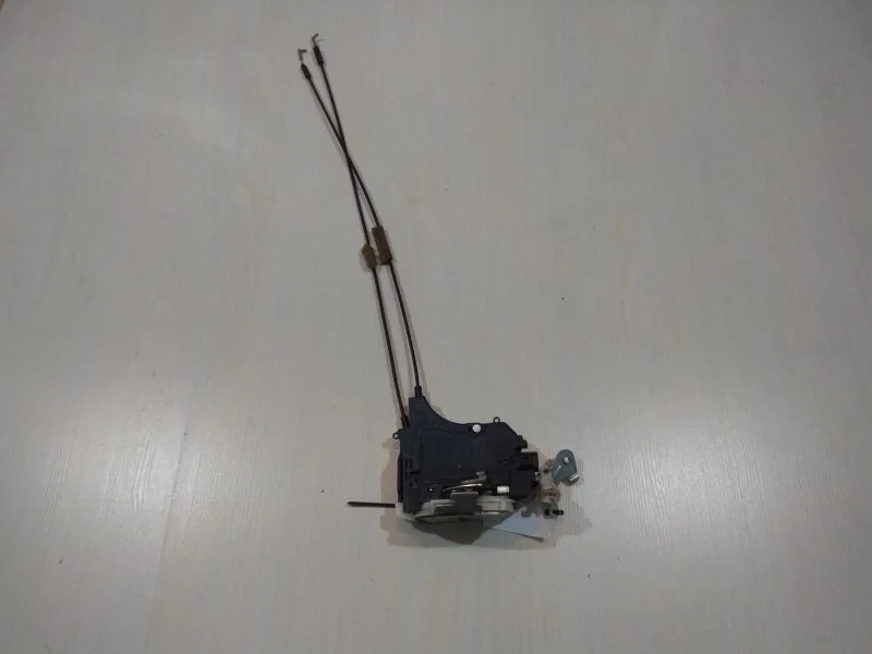 Замок двери Mitsubishi Lancer 2006 - 2010 5715A420 CX/CY, передний правый
