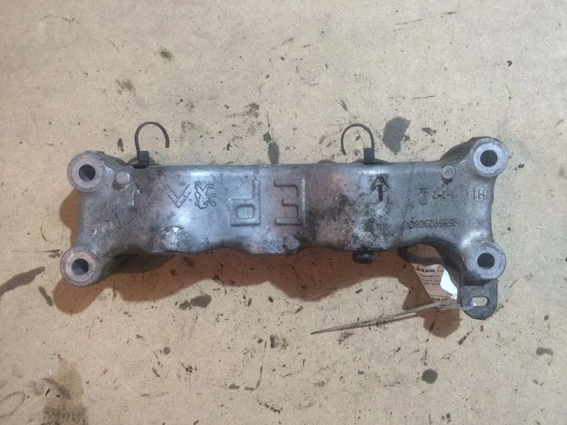 Кронштейн двигателя Peugeot 308 2007 - 2015 1839H0, правый