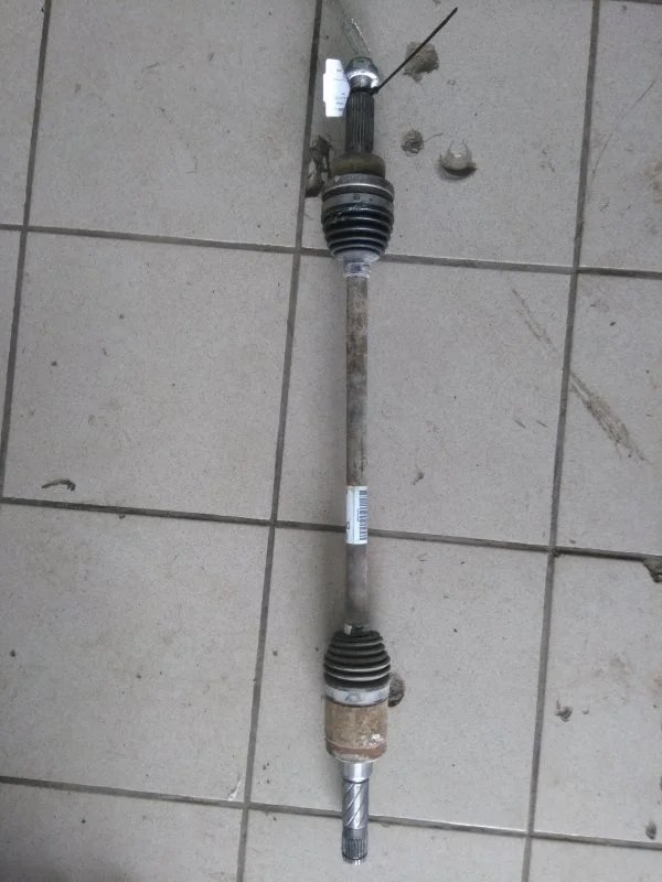 Вал приводной (Полуось) Ford Kuga 2012 - 2016 5158310 II, задний