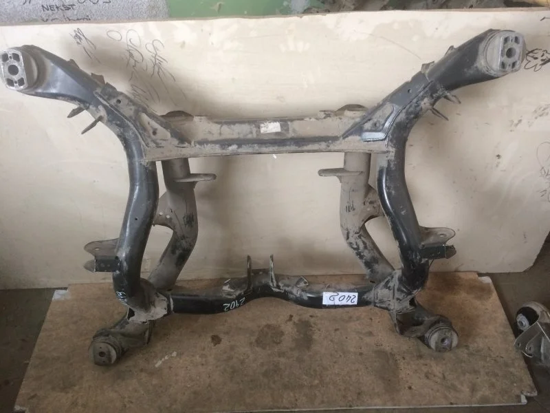 Балка Audi Q7 2005 - 2015 7L8599030B TYPE 4L, задняя