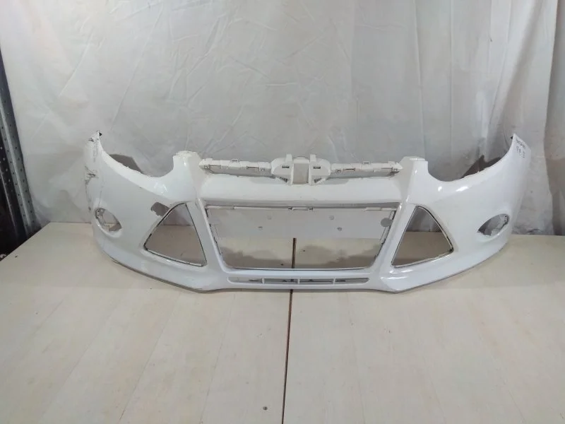 Бампер Ford Focus 2011 BM5117757AFW CB8, передний