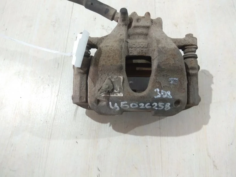 Суппорт тормозной Peugeot 308 2007 - 2015 4401N9, передний правый