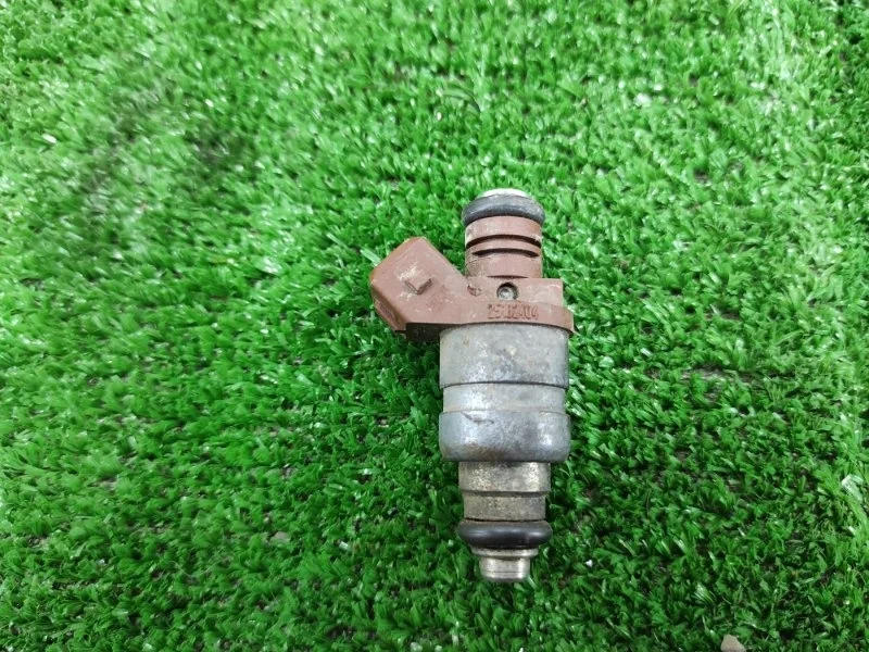 Форсунка топливная Chevrolet Lacetti 2003-2013 25182404 J200 F14D3