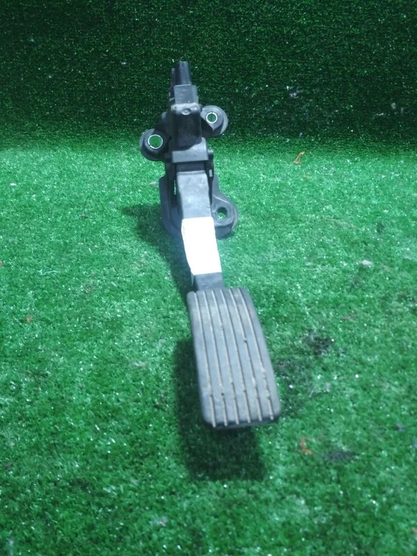 Педаль газа Citroen C-Crosser 2011 1600A102 2.4 HJ3967