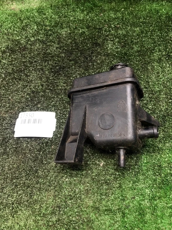 Бачок гидроусилителя Mitsubishi Carisma MR403312