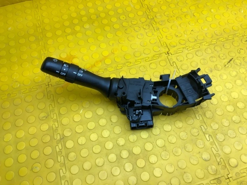 Подрулевой переключатель Toyota Corolla 8414012611 150