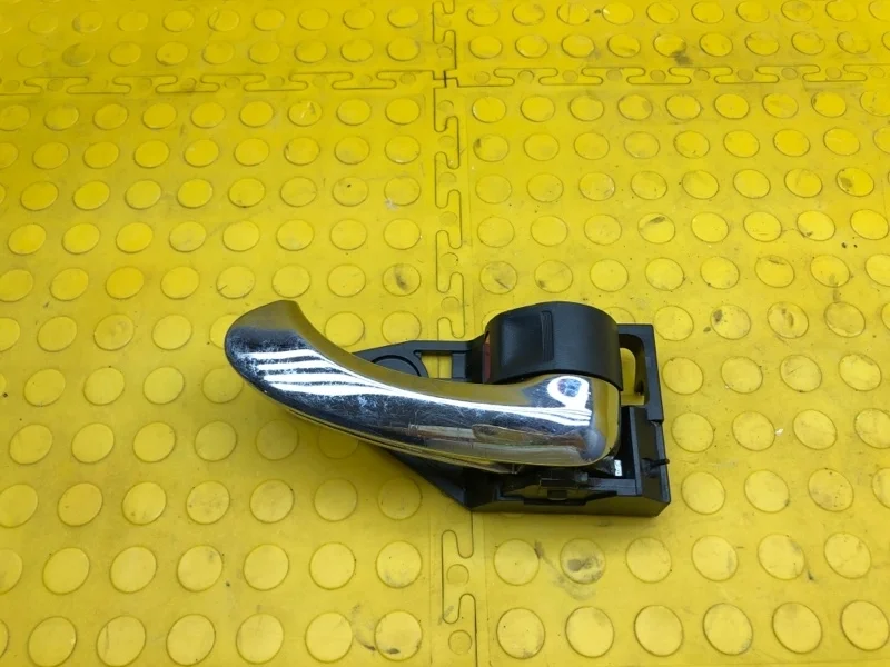 Ручка двери внутренняя Toyota Rav4 6920533090B0 ACA3, правая