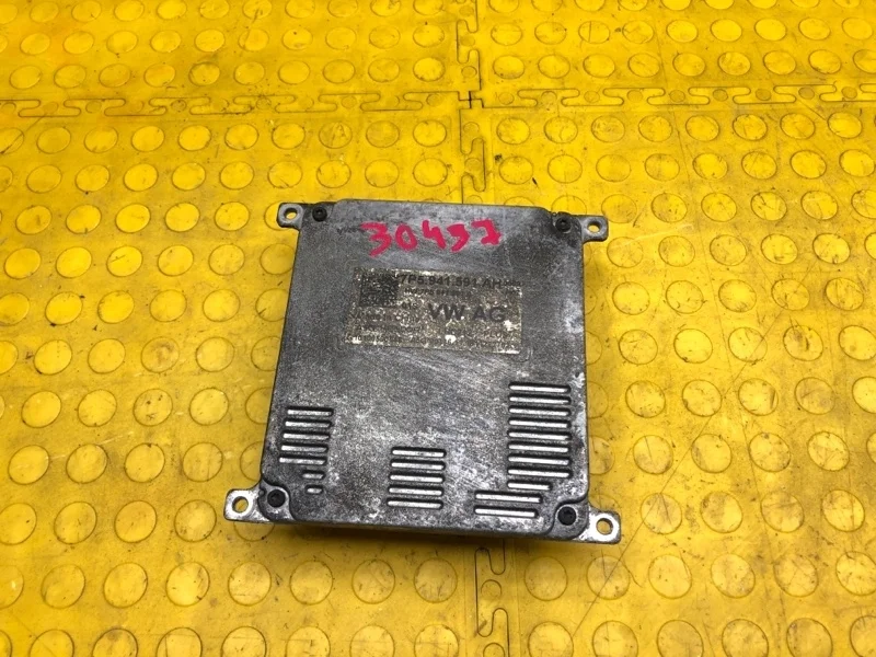 Блок управления Skoda Kodiaq 2019 7P5941591AH DBGC (DBG 034780), передний левый