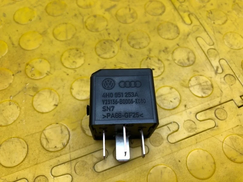 Реле Skoda Kodiaq 2019 4H0951253A DBGC (DBG 034780)