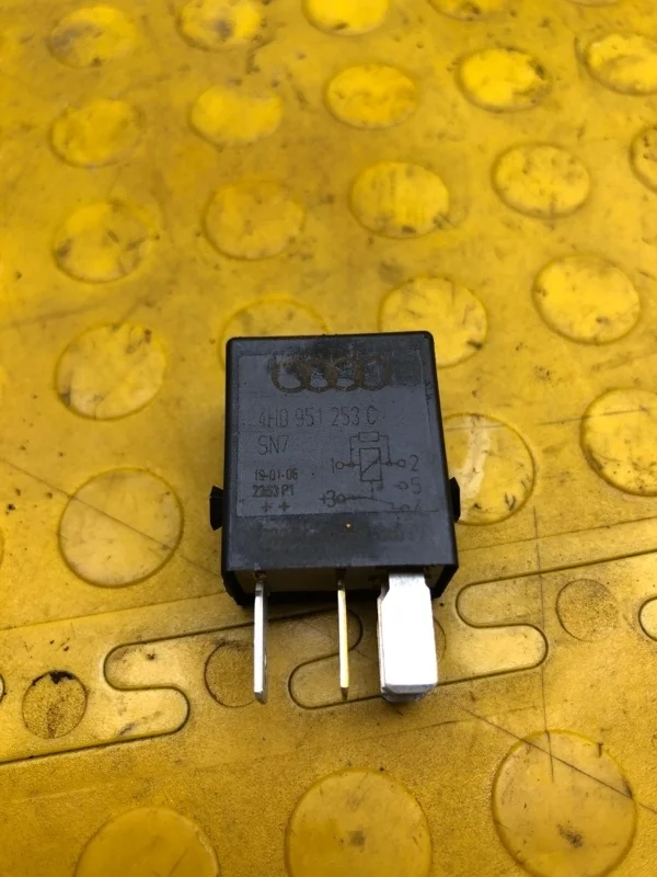 Реле Skoda Kodiaq 2019 4H0951253C DBGC (DBG 034780)