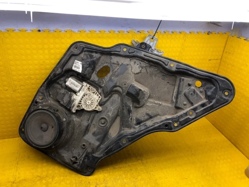 Стеклоподъемник Volkswagen Tiguan 5N0959704F NF, задний правый