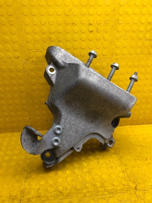 Опора двигателя Volkswagen Polo 2020 04E199275F CWV 813497