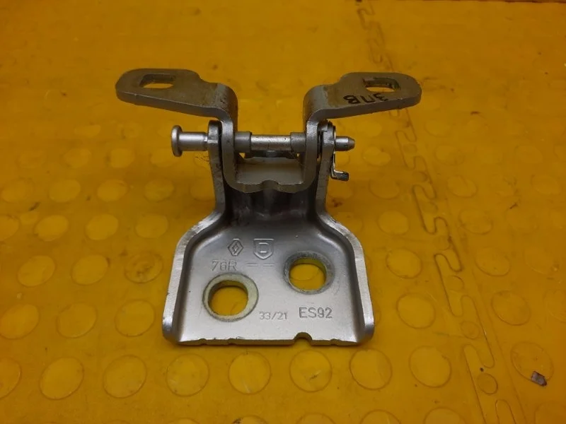 Петля двери верхняя Renault Duster 2021 804207876R HJD K9KR858D165848, задняя правая